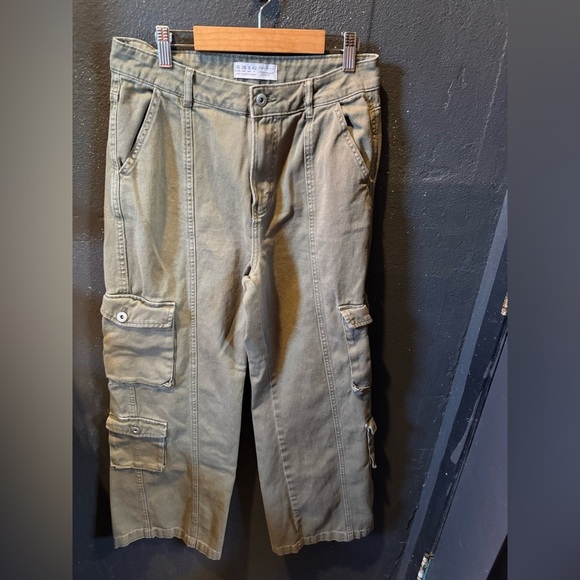 Women’s Denim Co Olive Green Cargo Pants - Picture 1 of 3